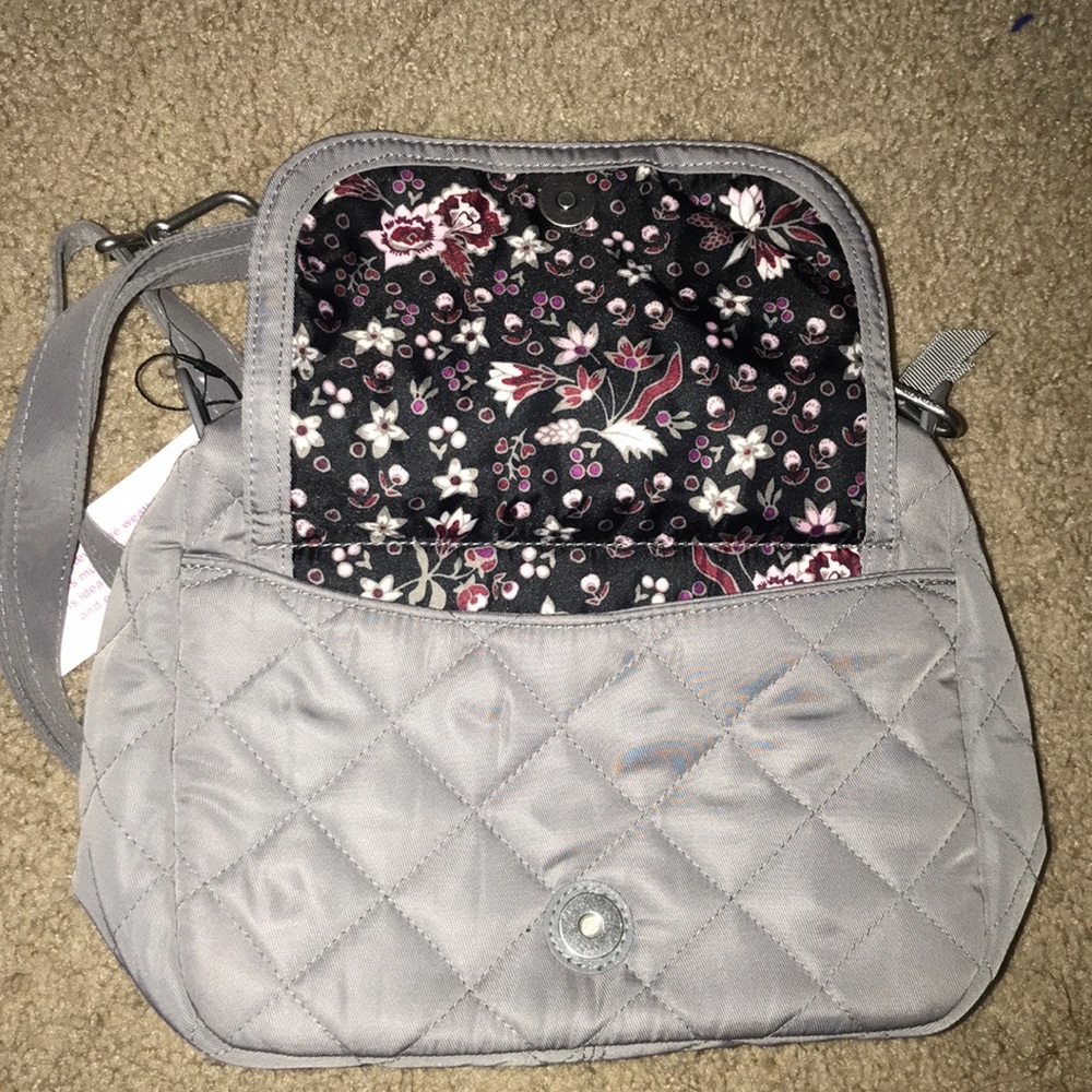 New! CrOssbody - Picture 3 of 4